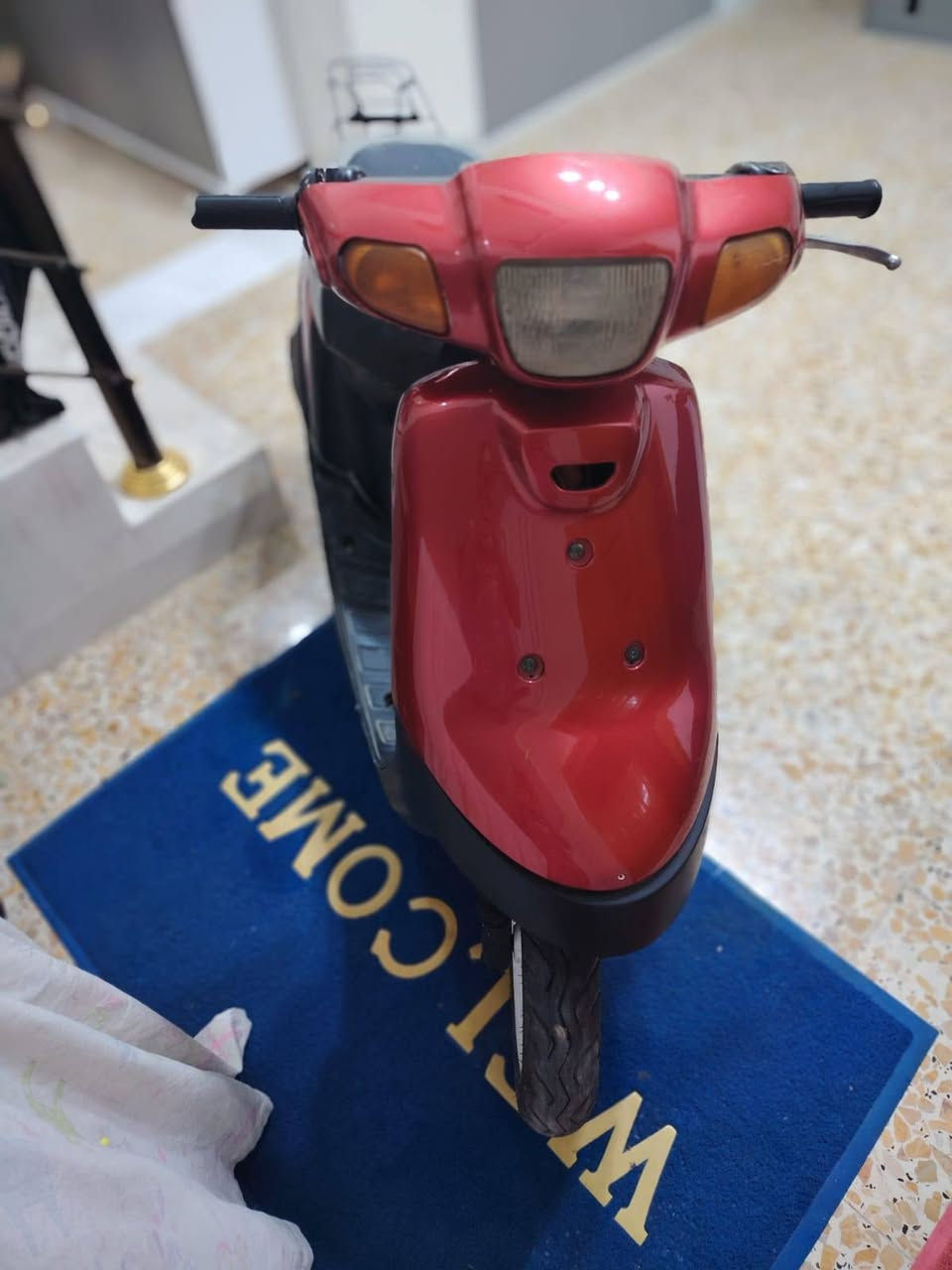 السلام عليكم 
دراجة بطة ياباني محرك مامفتوح هندر سلف بصمة تشغيل عن بعد حماية سرقة ترايك للحلة كهربائيات بلاد ماناقصها برغي ، ٢٠٠ قفل زايدة بالبيت يشهد ما نطلع بالسنه حسنه بيها كلها سيارات كربلاء ***********
