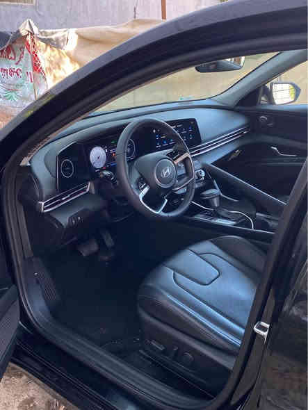 السلام عليكم 
النترا 2024 وراد امريكي محرك 2000 دوش 
ماشيه 48 الف Km
حادثه صندوق خلفي بارد فقط  
مواصفات فول  Limited 
بصمه تشغيل 
بصمه ابواب 
تشغيل عن بعد 
رادار أمامي  
كراسي تدفئه
رادار خلفي 
رادار جانبي 
تحديد مسار 
مثبت سرعه 
وقوف ذاتي 
مانع اصتدام
شاشه ثلاث انظمه 
كامرا امامي وخلفي
أربع كاميرات
كشنات كهرباء
حساسات امامي
حساسات خلفي
وبعد بيها مواصفات 
للاستفسار و الاتصال على الرقم *********** Singapore
