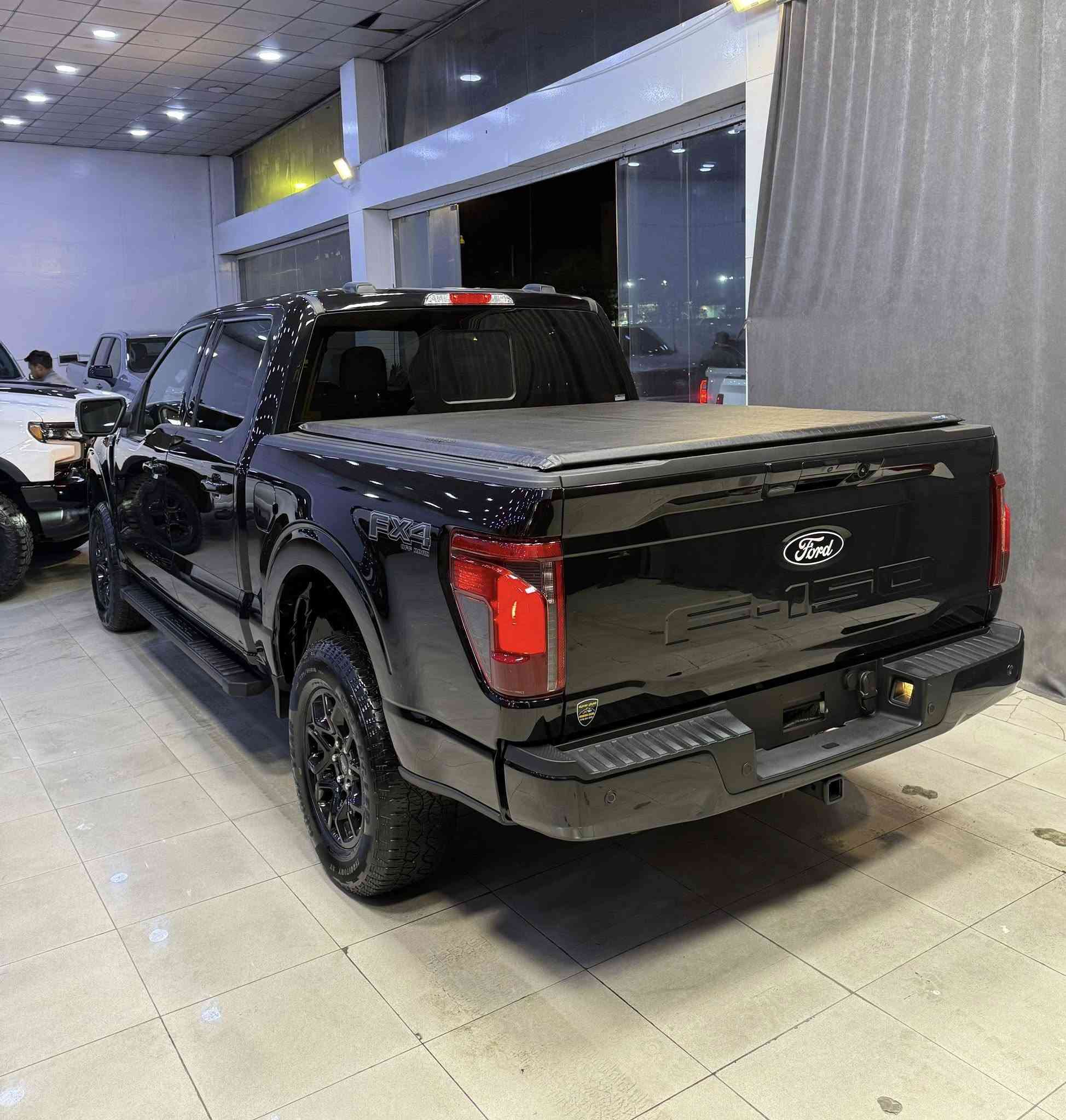 Ford F-150 
XLT 2024
V6 - 3.5T - 4x4

بسمە و شغال
شاشە گەورە
 4 کامیرە
 لایت لید
کوشینات هیتر
کوشینات کهرابایی
گیج الکترونی
رادار
باب طویل
بودی قصیر
ویل 18

22.000 mile 
2 قطعە صبغ 
سعر 365 ورقە

معرض ( مەدینە ) اربیل شارع ١٠٠م
0750 261 2500
0772 665 1010
