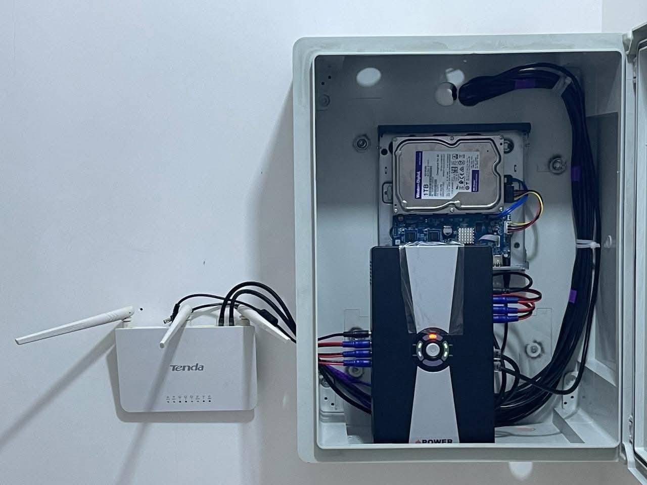 بسم الله الرحمن الرحيم
وَقُلِ اعْمَلُوا فَسَيَرَى اللَّهُ عَمَلَكُمْ وَرَسُولُهُ وَالْمُؤْمِنُونَ 
صدق الله العظيم 

تنفيذ كافة اعمال كامرات المراقبة باعلى دقة في العمل 
تنصيب - صيانة- استبدال هارد- تجهيز 
مع ربط النظام بالكامل عن طريق الانترنت في الهاتف وشاشات التلفاز الذكية 

العمل كافة مناطق الرمادي والفلوجة 
للتواصل والاستفسار 
فيس بوك / وسام سعدون 
انستا/ws3ms
واتساب/***********
