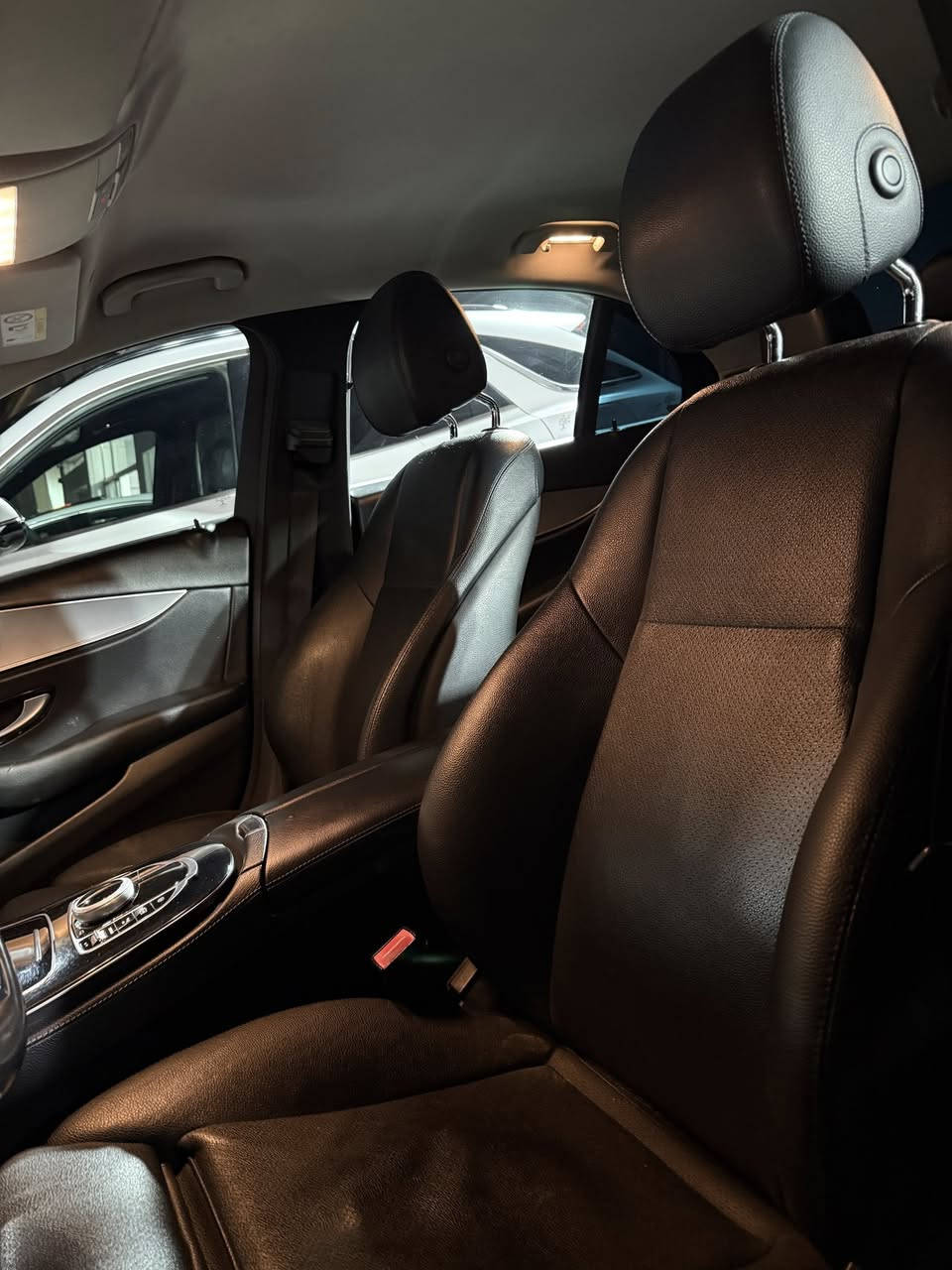 مارسيدس 2017 E220 D

السياره كاز. وارد الماني 
جايه بيها جاملغ بخ يعني حتى البراغي ممفتوحه

كشنات جلد 
كشنات تدفئه 
ماشيه 150,000M 
كير ومحرك بشرط 
حساسات اماميه خلفي 
اوتو ستارت 
نقط عمياء 
وباقي المواصفات 

السعر 185$  مجالها بسيط 

***********
