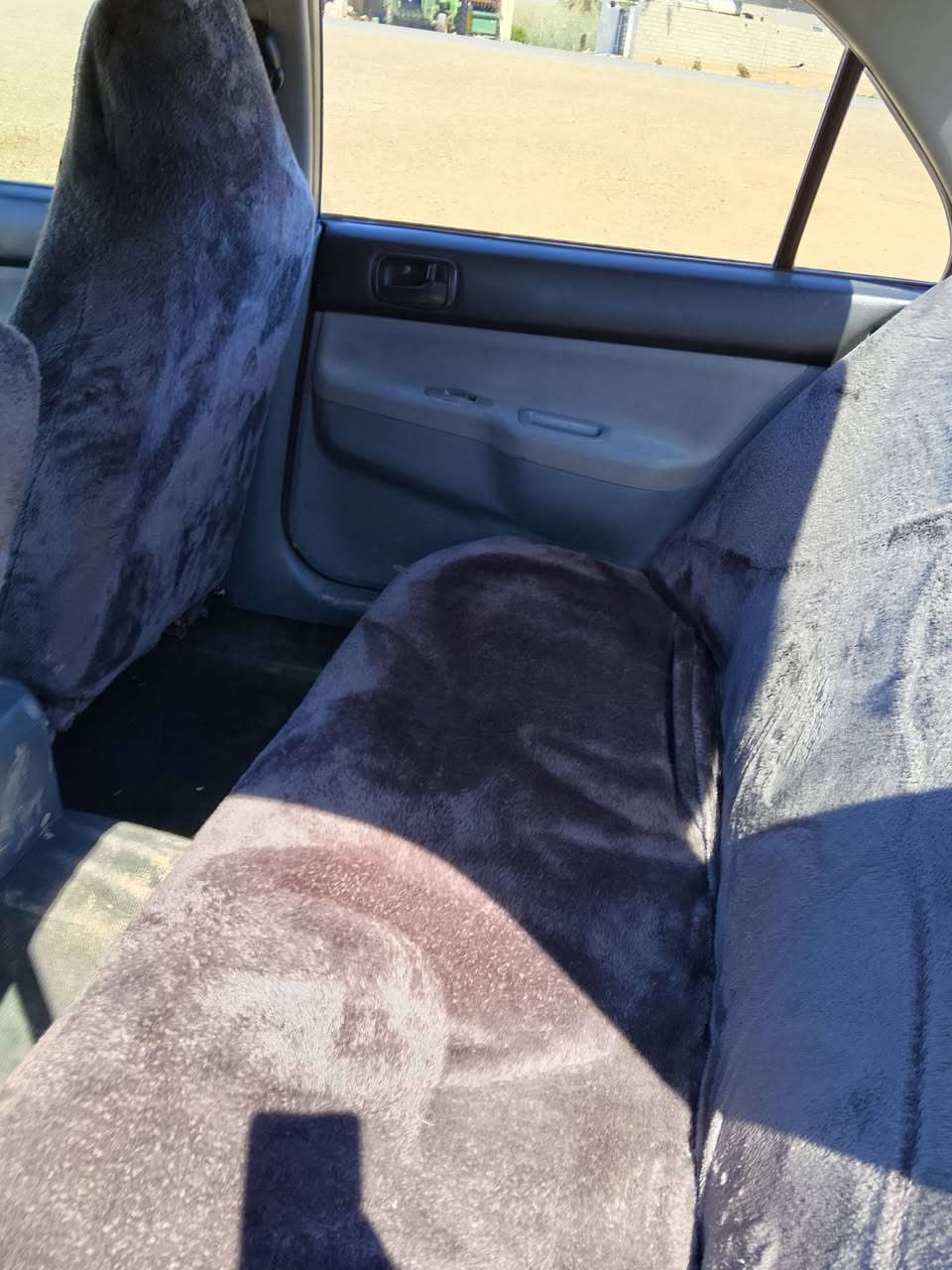 لانسر 2010سياره حلوه  مصبوقه حزام بدون دواخل البيع مامتواجد عل فيس رقم تلفون *********** عنوان ديالى شهران مقداديه السعر 85بيهه مجال قليل
