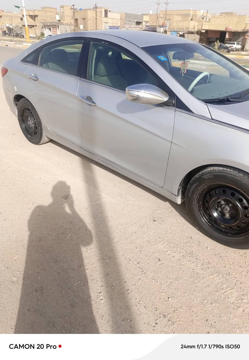 السلام عليكم سوناتا ١٣ للبيع وارد امريكي سيارة جاهزه كير و مكينة وتبريد وحدادية وكهربائيات رقم دولي السعر ٩٥ وبين مجال العنوان ذي قار الشطرة ***********
