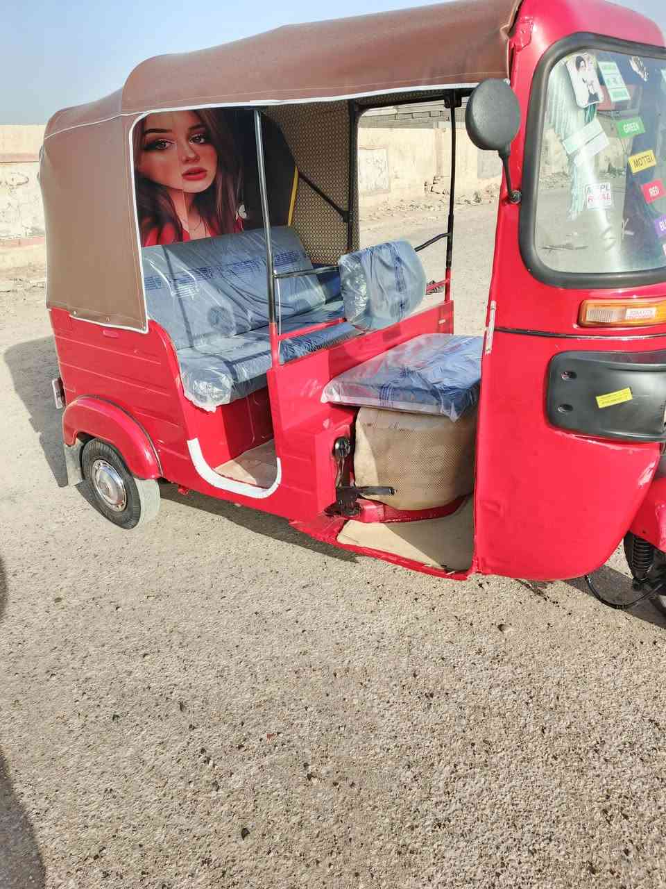 تكتك موديل 17 شهر 12
رقم وسنويه تحويل ثاني يوم
مصبوغة جمالية دوسات معمره
مكينه 20 مجفته 
***********
