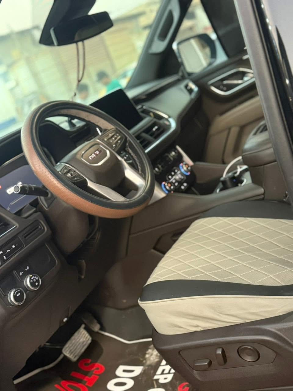 السلام عليكم ورحمة الله
جمسي 2024 وكاله المنصور خليجي رقم بغداد كفالة عامه
سيارة جديدة بمعنى الكلمة 
مواصفات sle
مغلفة ppf
شباك دينالي
ويل كب دينالي
الداخل مدوشم
سيارة بوضع الوكاله 
ماشية 45 كيلو متر
مكان السيارة بغداد
السعر 530 وبيها مجال
للاستفسار ***********
