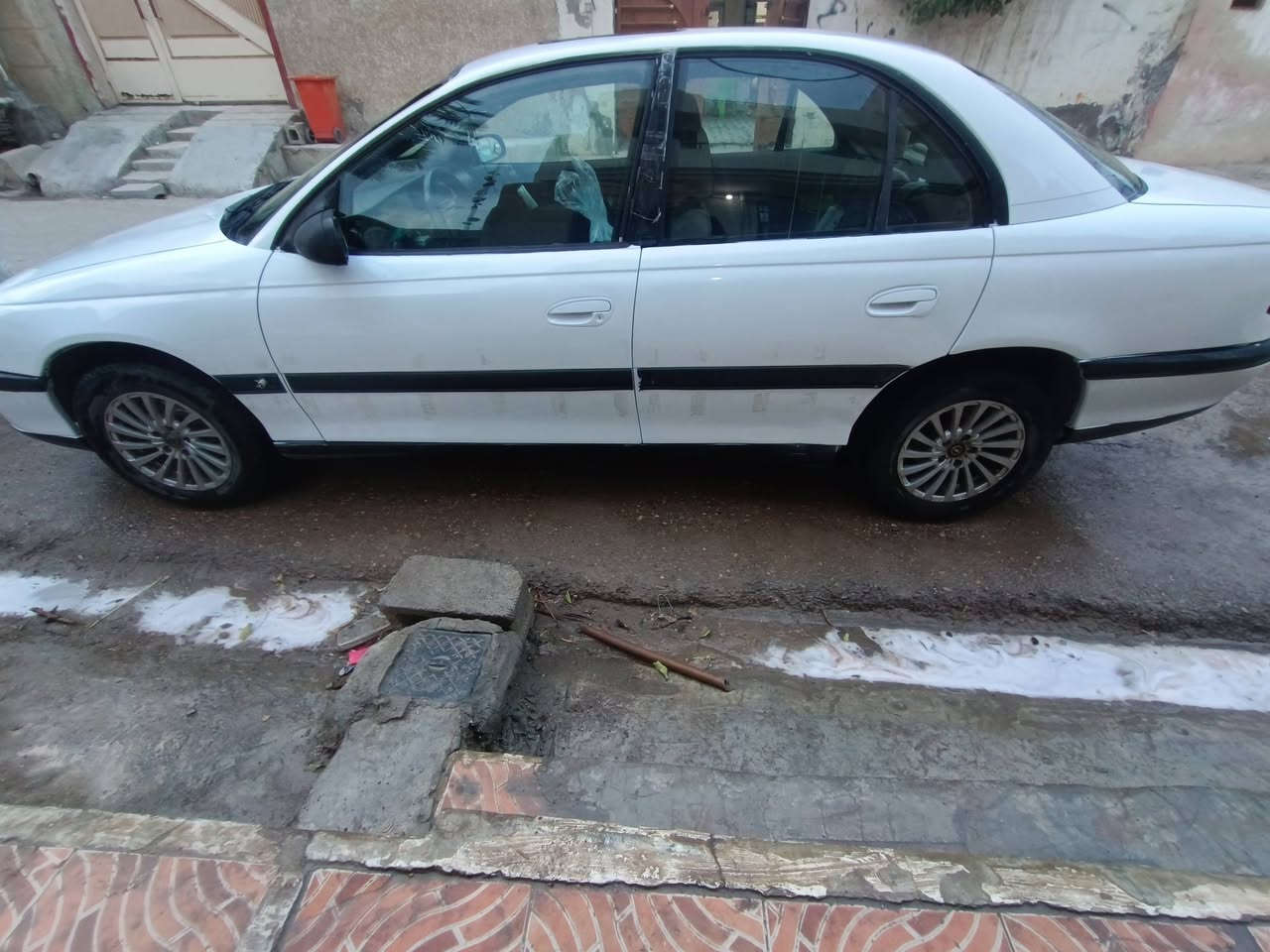 السلام عليكم اريد امراوس ابل استيشن كون نضيفه رقم جديد وهزه جديده  الرقم *********** موديل 95
