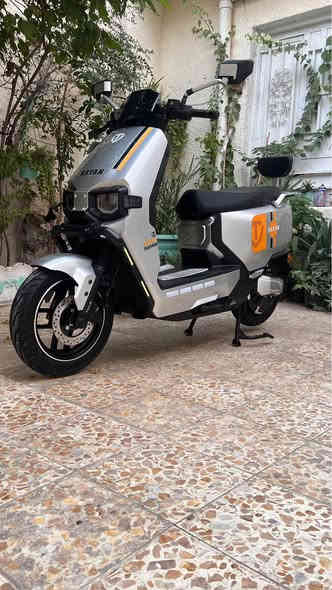 سلام عليكم 
دراجه ريان وحش الكون جديده كلش
ماشيه٢٩٤ كيلو 
مكان الدراجة بغداد الشعب شارع الصحه 
السعر مليون وبيها مجال
*********** بغداد
