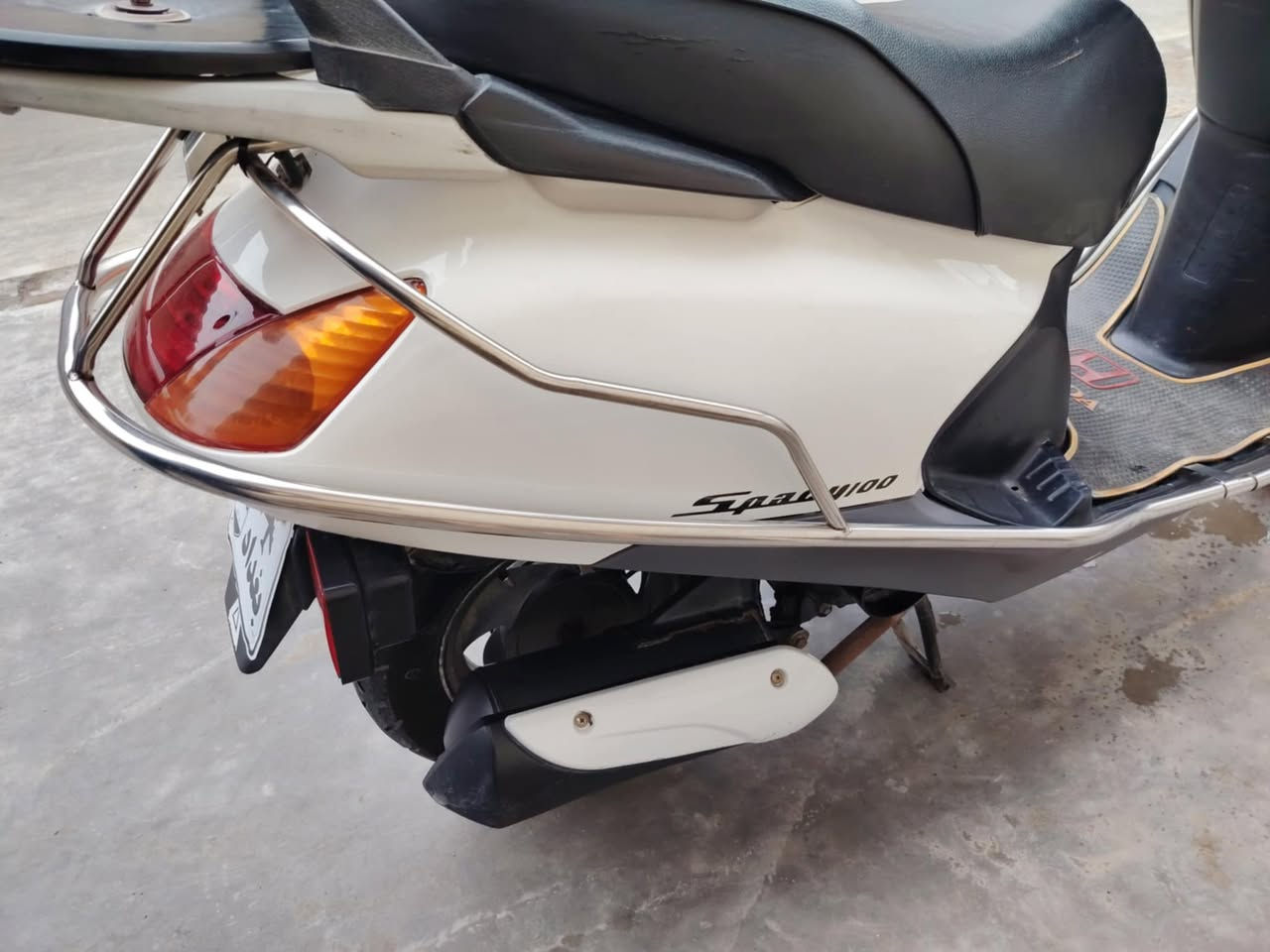 سبيسي ماليزي اخت الربه  سلف وهندر. جنطه تقفل كهربايات كله شغال  دراجه حلوه وناعمه شلعه ومعدل مكاني كوت الفلاحيه السعر 450 وبيه مجال قليل شراي يتصل لايعلق رحمه الولديكم لاتكسر بحلال الناس الاستفسار رقم ***********  دراجه جديده
