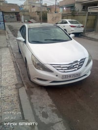 سوناتا للبيع خليجي قطعتين ومصبوغ عام موديل 11 رقم بغداد دولي السعر 100...