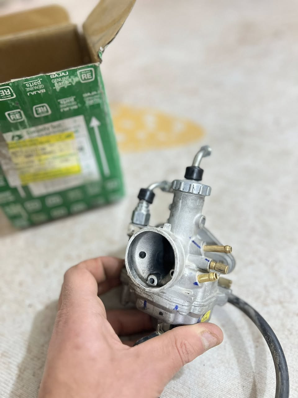 كابريتر شركه سعره 20قفل   رقمي ***********.  مديل 21او 22.  بعده جديده شديتها يومين او فليتها 🤍🤍
