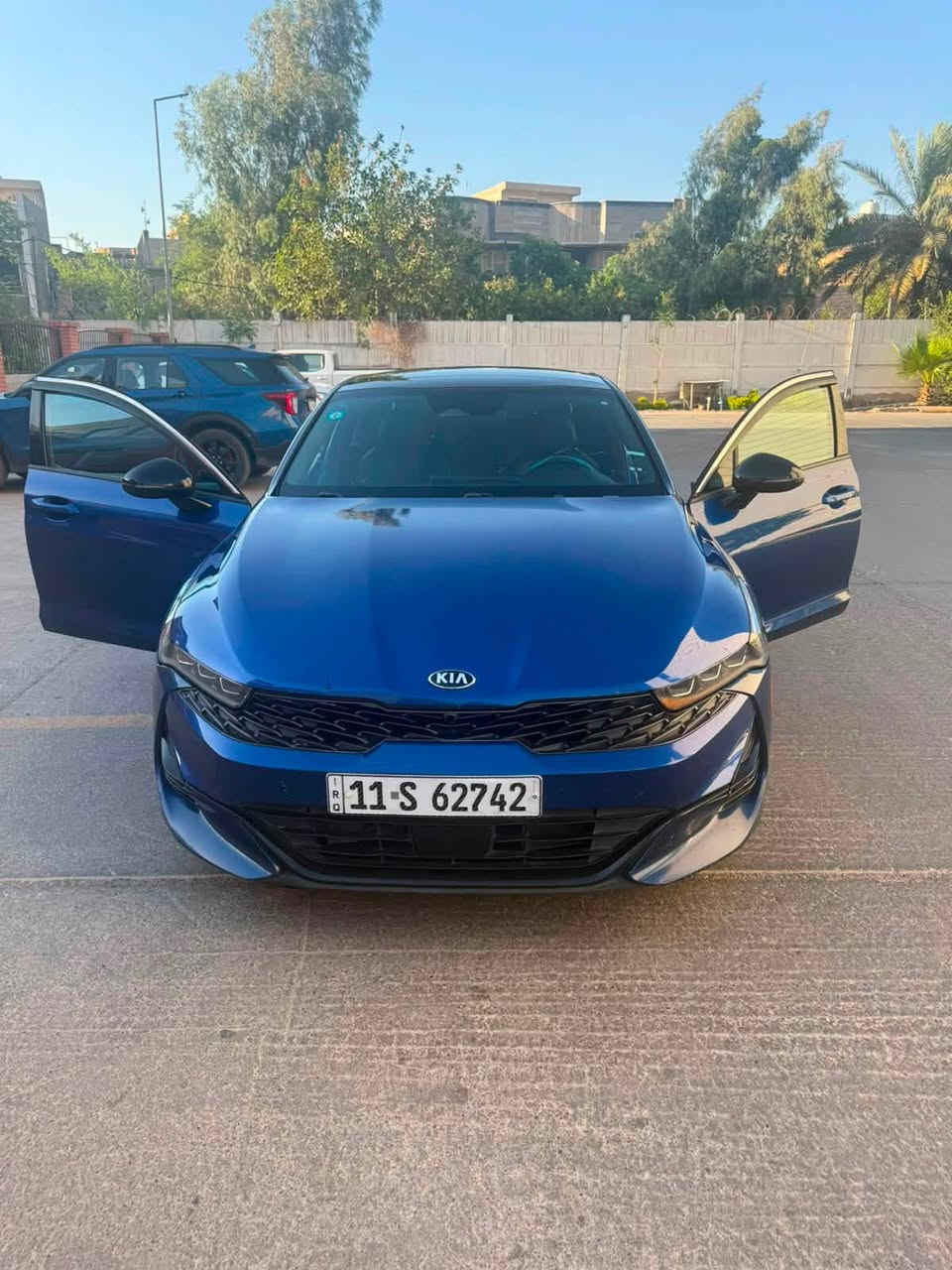 🚗 – كيا K5 GT-Line موديل 2021
* اللون: أزرق مميز وارد امريكي

* ⁠الفئة: (GT-Line )

🔶التفاصيل:-

* المحرك: 1.6 تيربو

* ناقل الحركة: أوتوماتيك

* ⁠العداد: 72

✨ المواصفات:

* شاشة + Apple CarPlay / Android Auto

* كاميرا خلفية + حساسات

* مثبت سرعة

* تحكم ستيرن

* أنظمة أمان (مانع اصطدام + تنبيه مسار)

* إضاءة LED

📌 الحالة:

* استخدام شخصي

* جاهزة للاستخدام

📍مكان السيارة بغداد

📞 رقم صاحب السيارة: 

***********

***********

📲 متوفر واتساب

السعر :135
