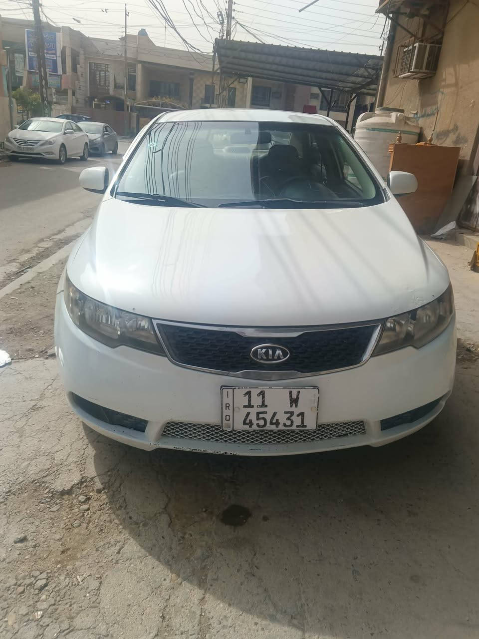 السلام عليكم كيا سيراتو 2012
السياره جاهزه كبل للشارع السعر 95وبيها مجال بسيط حك الجيه مكان السياره بغداد حي الإعلام 
***********
