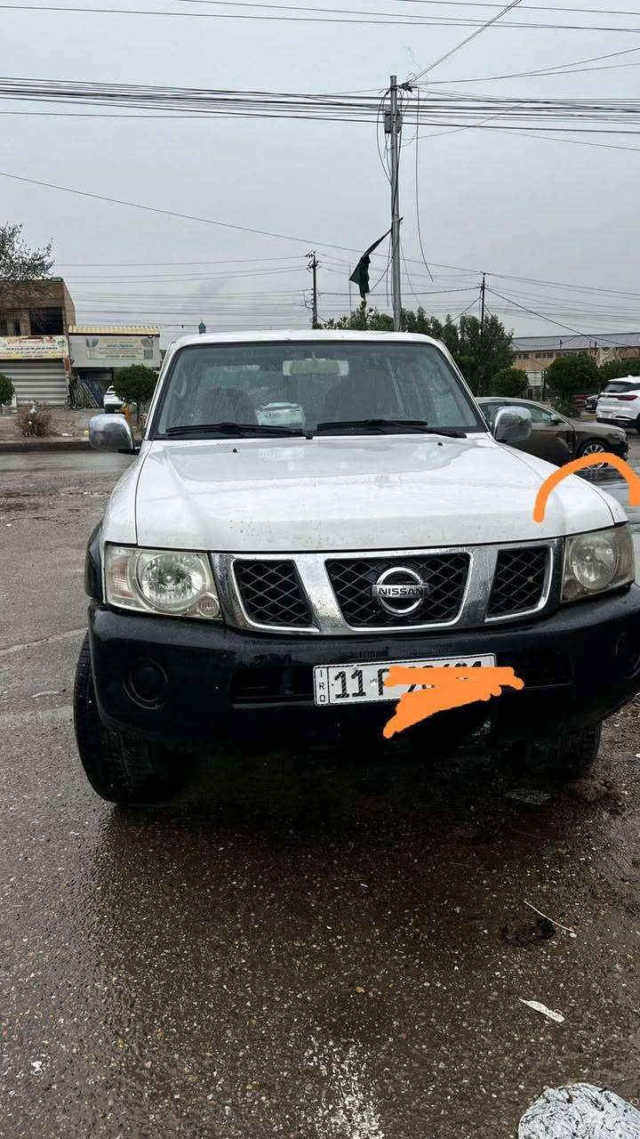 السلام عليكم باترول 2008 مزاد وزارة الداخلية مرقمه بغداد سياره جاهزة كله بلادي محرك 4800 وكير جديد كله شغال على بلادي بدون اي تحوير الصبغ جاملغ السايق شبر يم اللايت وشبر واشويه من البنيد حسب مأشر باللون مكاني بغداد التحويل نفس اليوم 
السعر 150$ وبيه مجال للشراي
***********
***********
