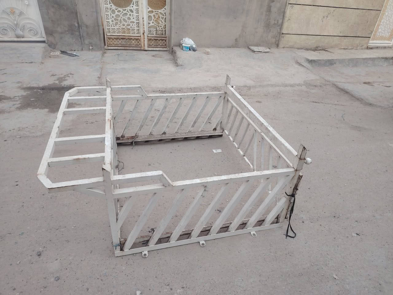 محجر بيكم دبل قماره نظيف جدا مكانه بغداد السعر 125 للاتصال ***********
