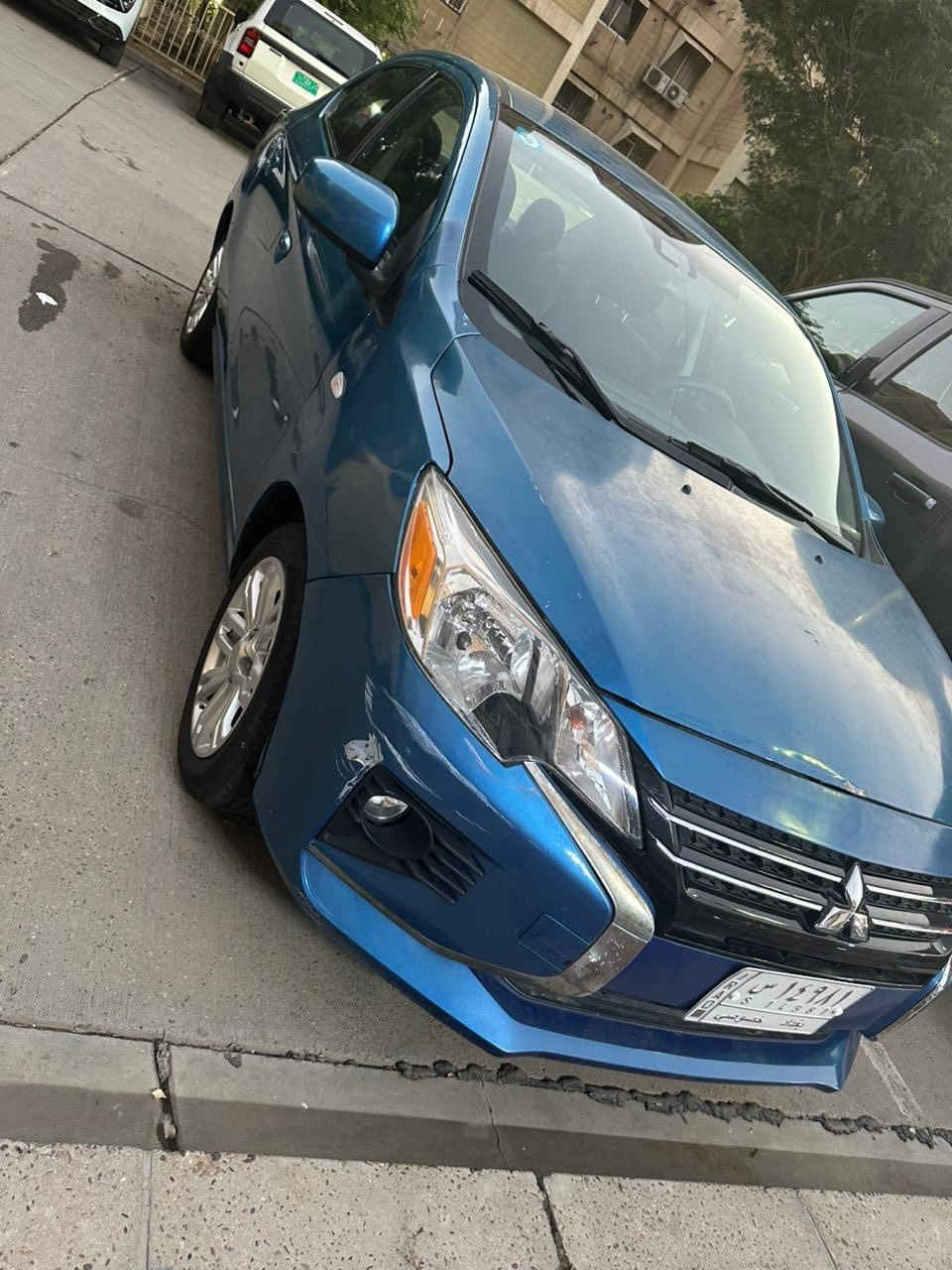 السلام عليكم للبيع فقط مسيوبيشي ميراج 2022 وارد امريكي حادثها وسونارها موضح بالمنشور  
3 سلندر 1200 cc
 الساره شاشه وتحكمات ستيرن 
السعر 85 وبيها مجال 
***********
