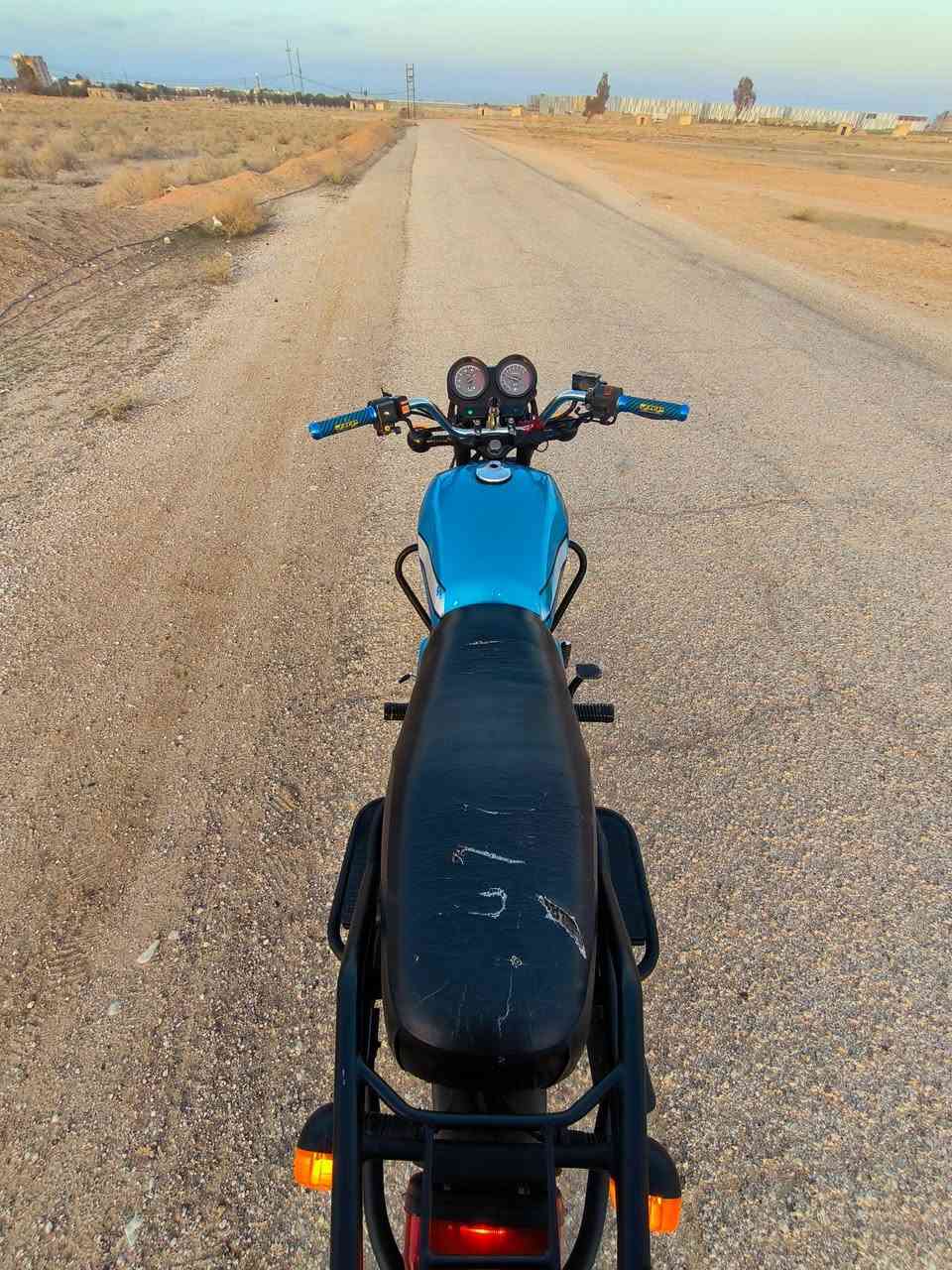 السلام عليكم للبيع دايون نفخ موديل 22دراجه وراق صولي كفاله تروح ترقم يمته ما يعجبك نضافه 95دراجه حلوه وناعمه ومرتبه كلش ما ناقصه شي سعر 1500 مليون وخمس ميه  وبيه مجال قليل،رقم ***********
