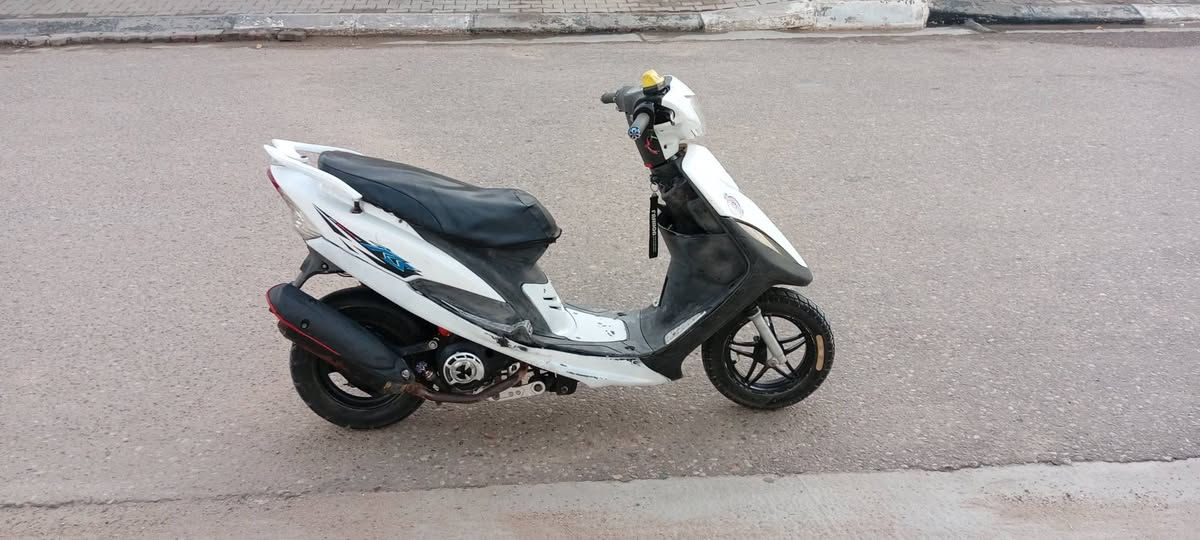 سلام عليكم
 ماكس عدلة للبيع  
دراجة خير من الله 
كهرباأيات كلها شغالة 
مكينه خرسة
بوشة ٥٥
سلف عوزها بس باتر 
هندر نكرة
كاملة ما نقصها فقط باتري
السعر    ٥٥٠ وبيها مجال بصيط 
رقم ***********
مكانها كربلاء الحسينيه لعطيشي
