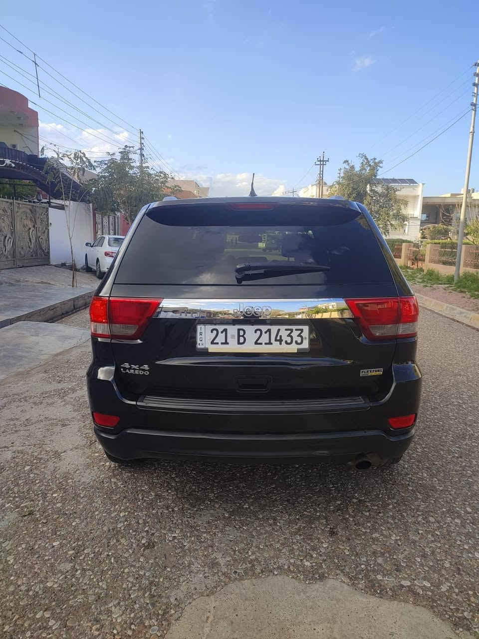 سلام عليكم 
جيب لاريدو 2011
كير و محرك V6 شرط مامفتوح 
رقم جديد كوبون بنزين موجود شرط تحويل 
بيها صبغ جمرلغ السائق 
صبغ باب سكن الخلفي 
بجم امامي و خلفي كبس ايرباك شرط 
مواصفات لاريدو معروف 
شاشه كامرة 
كشن كهربائي
بصمه أبواب 5
السعر $145
عنوان كركوك القادسية الثاني 
رقم الهاتف ***********
رقم الهاتف ***********
اخوان كلشي كاتب بل منشور اذا مايعجبك كول يالله
