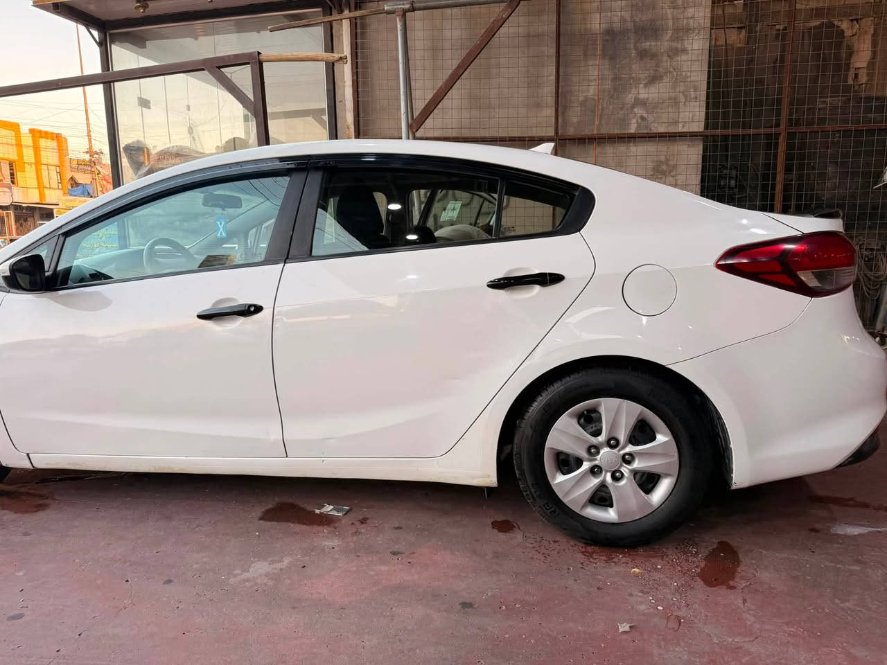 كيا فورتي 2017
محرك دوش 2000 
كير at المرغوب 
سياره تبريد ثلج 
تخم تاير جديد 
صدره نص عمر 
ماشيه 163 mi
السعر 93 ورقه 
ملاحضه بيه 5 قطع صبغ بدون دواخل 
العنوان بغداد الحسينيه 
***********
