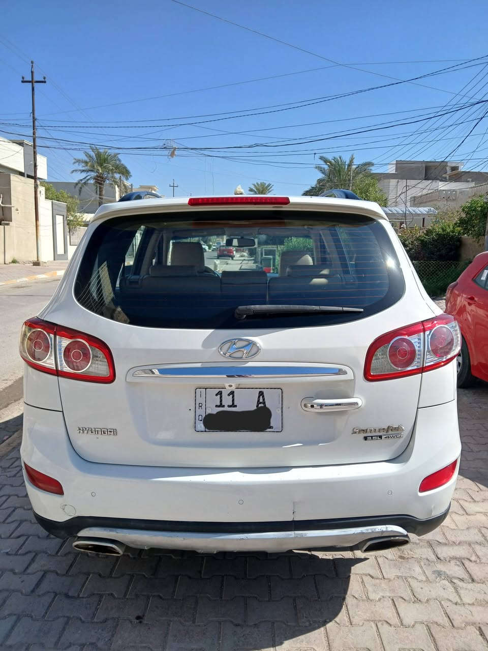 سلام عليكم للبيع سنتافيه مكفوله من الضربه والصبغ ماشيه ١٣٩ موديل ٢٠١٢ فول مواصفات واحد عله واحد مكينه ٦ سلندر ٧راكب ٣قطع تبريد فور ويل بصمه جلد كشن كهرباء مري شفط فتحه ٥ويل كب تخم تاير جديد صدر جديد سياره جديد باقي المواصفات معروفه السعر ١٦٨ اوبيها مجال بسيط ***********
