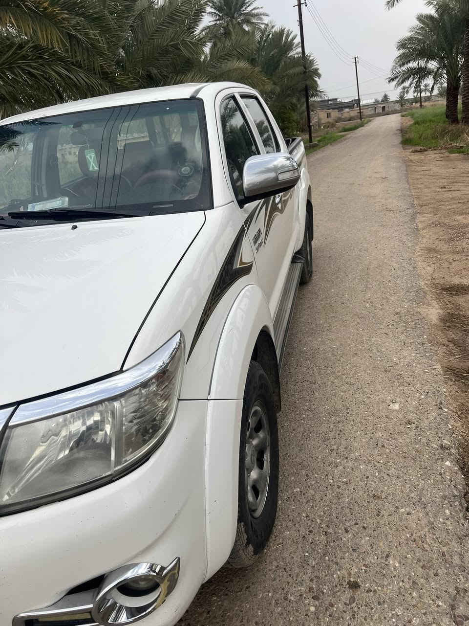 السلام عليكم هايلوكس 2014 فورويل مكفولة من كلشي رقم بغداد  بيها طخة بالبك لات مصلحة والباقي مكفول كير اوتو تماتيك ***********
