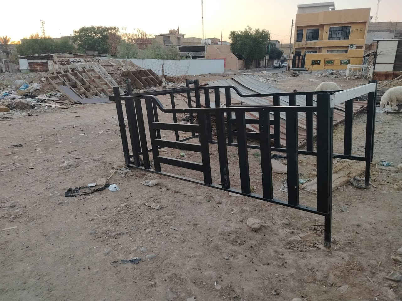 محجر للبيع ***********
