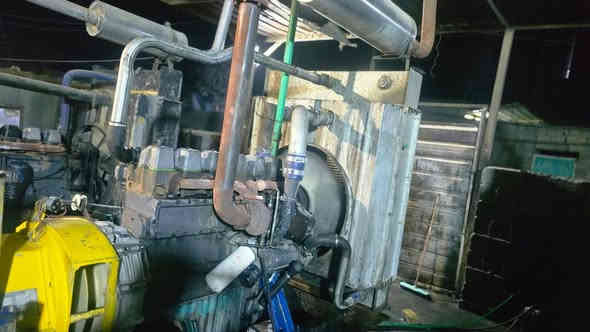 DS بومه قبق حديد استندر توليد 184 بلادي
بيها بخار  
شرط الحمل حمل وشوف بعينك سبب البيع زيادة الحمل 
***********
