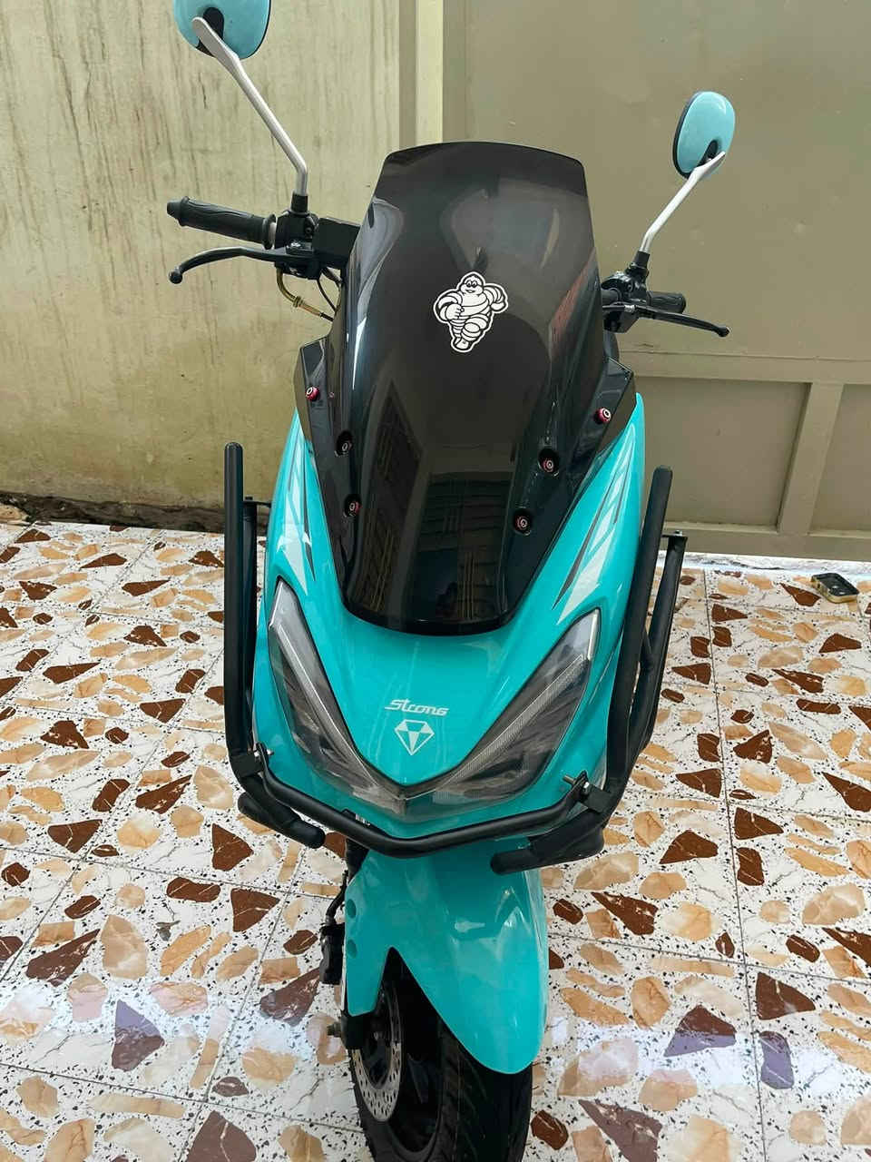 السلام عليكم دراجه سترونج اكس ماكس محرك 150cc دراجه خير من الله لا نضوح لا تبخير محرك صافي دراجه تخبل شلعه معدل تشك الكاع الدراجه  كهربائيات كله شغاله جهاز انذار تشغيل عن بعد قفل ستيرن السعر  خاص المكان ديالى.بعقوبة  لاستفسار خاص او الاتصال على الرقم ***********
