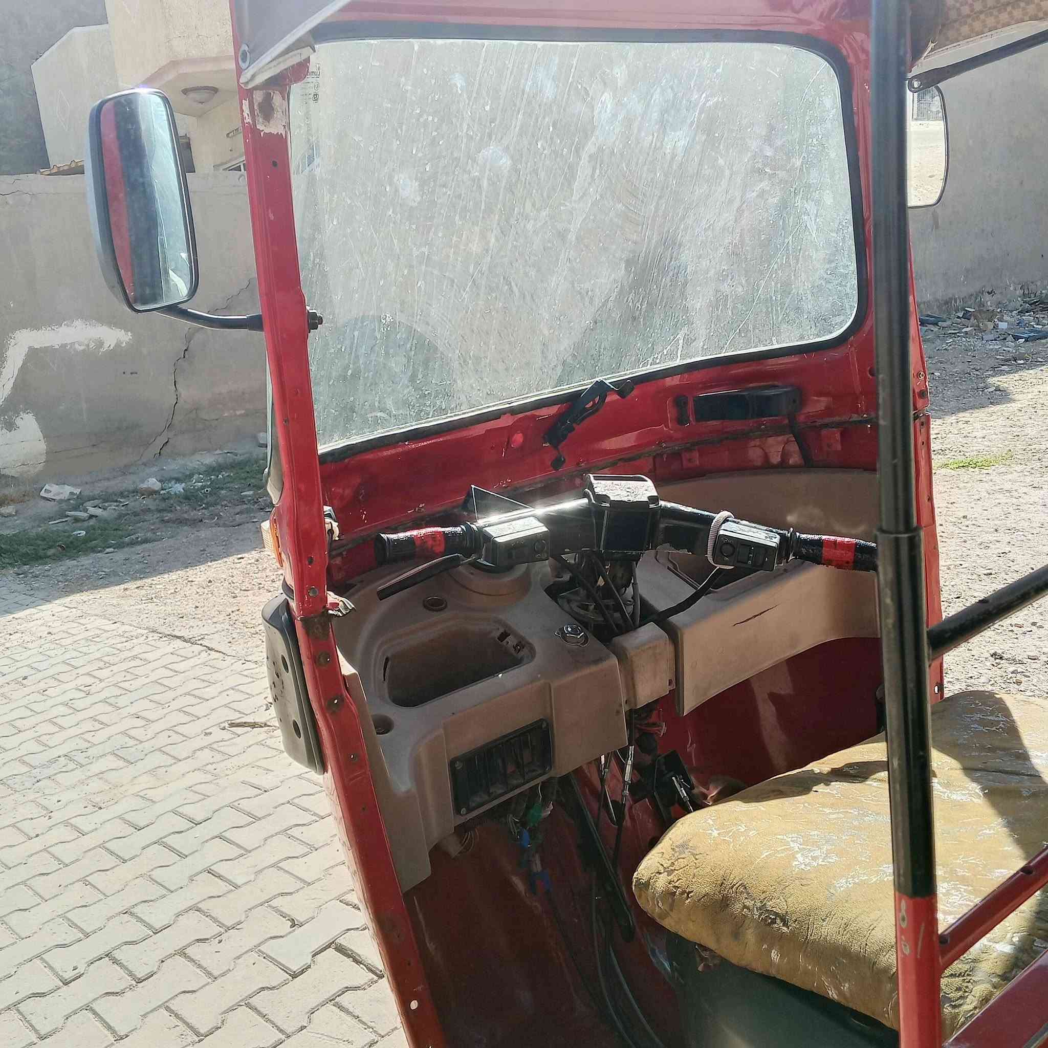 سلام عليكم تكتك 18 شهر 11 للبيع كفاله نقطت صبغ مابيه تكتك خير من الله مكاني بغداد جسر ديالى القديم سعر 4200 وبيه مجال الرقم ***********
