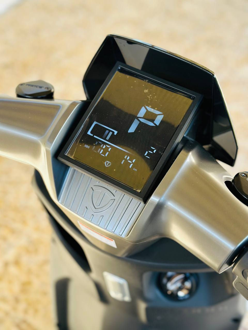 للبيع ريان حديث 2026
استخدام قليل طك كارتون
6 باتريات مسطرة 23 امبير ريان الاصلي 
النضافه ماشاء الله كدام العين 
الون الرصاصي المميز 
ترهم مرواس وترهم بيع شعندك نزل والرزق على الله 
ملاحضه استخدام شهر فقط
السعر 950 وبيها مجال بسيط 
للتواصل *********** أو خاص
