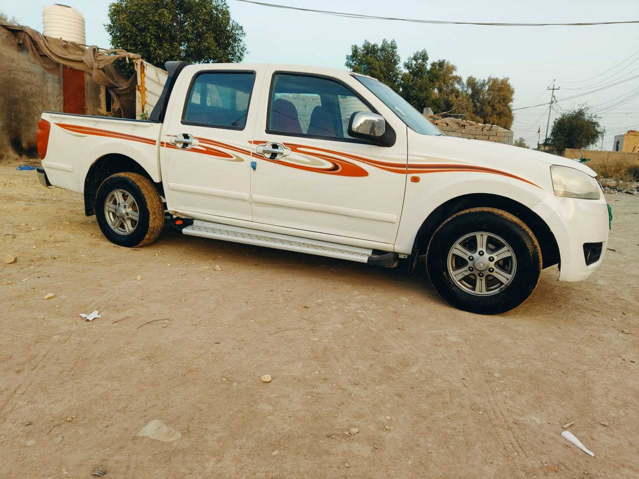 سلام عليكم سيارة للبيع كريت ويل موديل 2015
سيارة جديدة فول نضافه مكفوله كفاله عامه شرط فحص 
من الضربة والتبديل والخياس والصبق بلاد 
سنويه مجدده لل 2028 مشروع وطني سعر 78  ورقه وبيها مجال 
مكينة وكير واكسن مكفولات شرط حداديه جديده تخم تايرات جدد 
تبريد شقال تدفئ شقاله ***********
العنوان ذي قار
