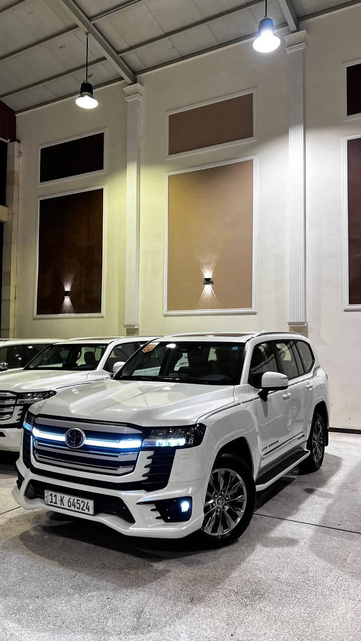 يالله 
� للبيع لاندكروزر GXR-S موديل 2025 🚘
• المحرك: 6 سلندرك
• الدفع: دبل (4×4)
• اللون: أبيض
• الحالة: جديده بحاله الوكاله  – مكفول
• الممشى: 9,000 كم فقط
• الاستخدام: شخصي
✨ المواصفات: فول مواصفات S
✔ شاشة كبيرة حديثة
✔ كاميرات
✔ سنسرات أمامية وخلفية
✔ تحكم بالمقود
✔ مثبت سرعة
✔ أنظمة سلامة
✔ جنوط وكالة
✔ داخلية نظيفة جداً
📞 للتواصل: (***********)
📍بغداد معارض النهضه معرض الشارقه موتورز
