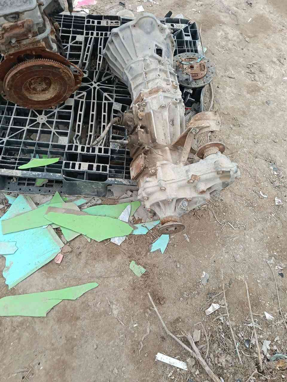 سلام عليكم اخوان اللبيع محرك وكيرفور ويل كروسيده المكان بغداد التواصل على خاص او رقم الهاتف ***********
