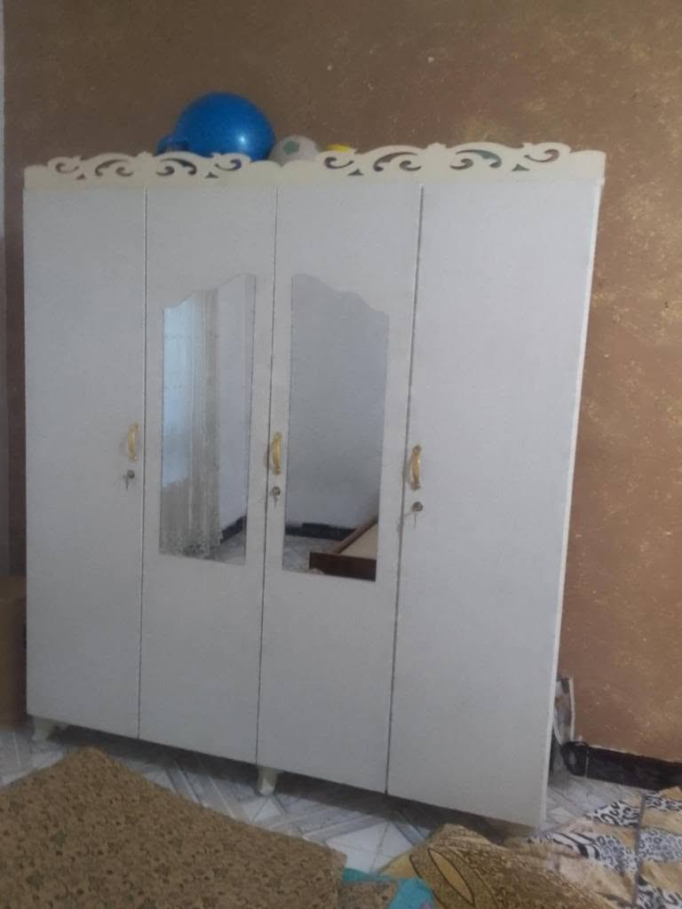 غراض للبيع 
ميز تواليت 70
جربايه 70
كاونتر 60
قنفات 300

*********** كركوك, العراق
