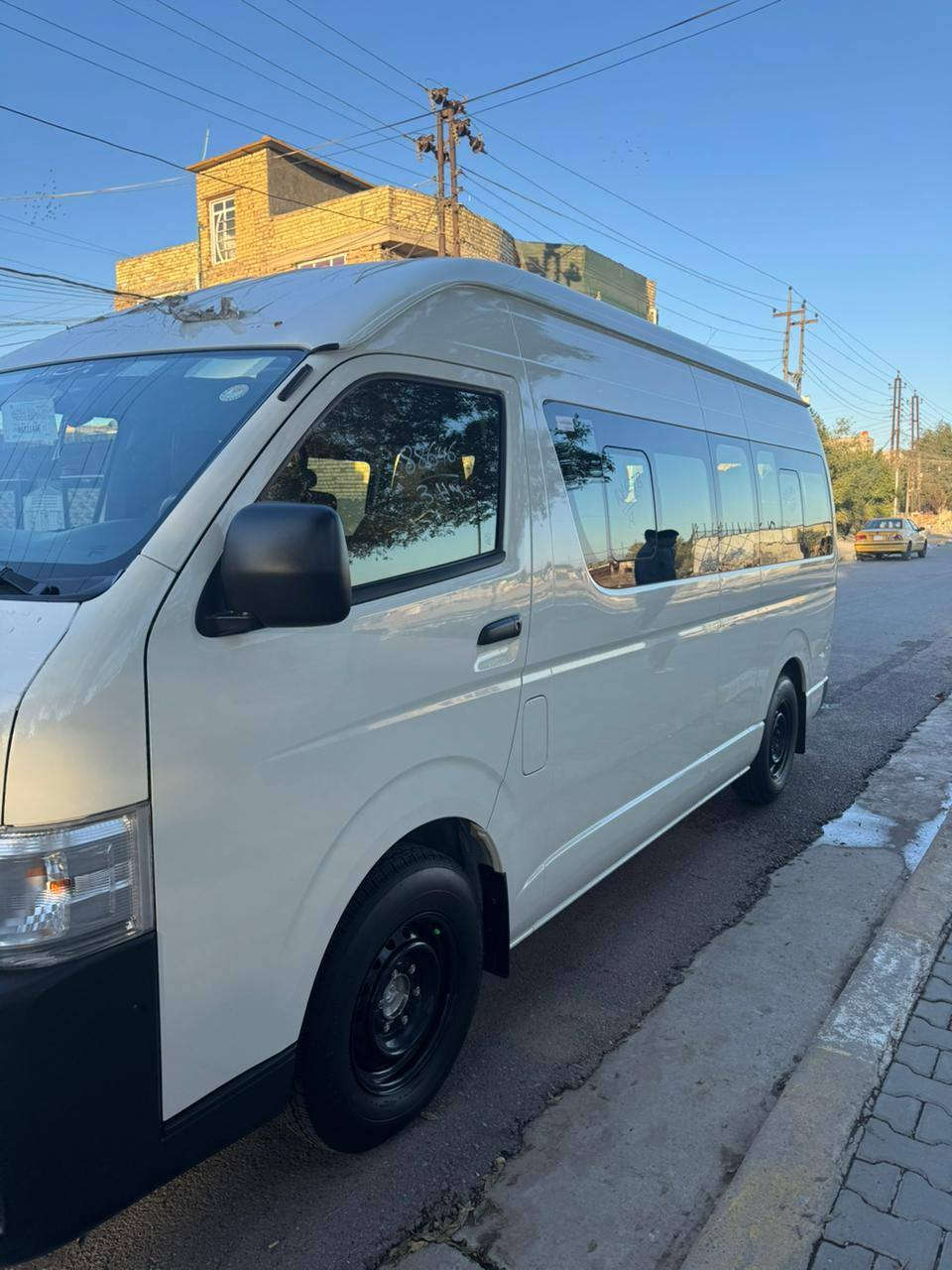 من رخصة الادمن هايس موديل25
ماشيه 13  الف سياره اخت الزيرو دوشمه عام 
الستفسار اتصل ***********
