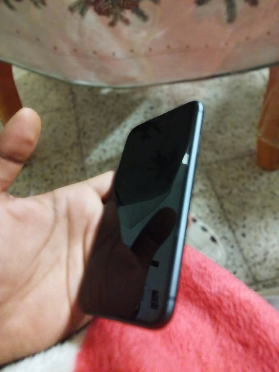 📱 للبيع: آيفون 11
البطارية: 73%
الجهاز نظيف ويشتغل تمام
السعر: 225 دولار وقابل للتفاوض البسيط
الموقع: كركوك – دوميز
شرط الفحص: الفحص متوفر وكلشي واضح قدامك
الجهاز استعمال شخصي، واللي جاد بالشراء يتواصل خاص.


**إذا كنت صاحب هذا الإعلان وتريد حذفه لأي سبب، رجاءا أرسل رسالة إلى الدعم الفني**