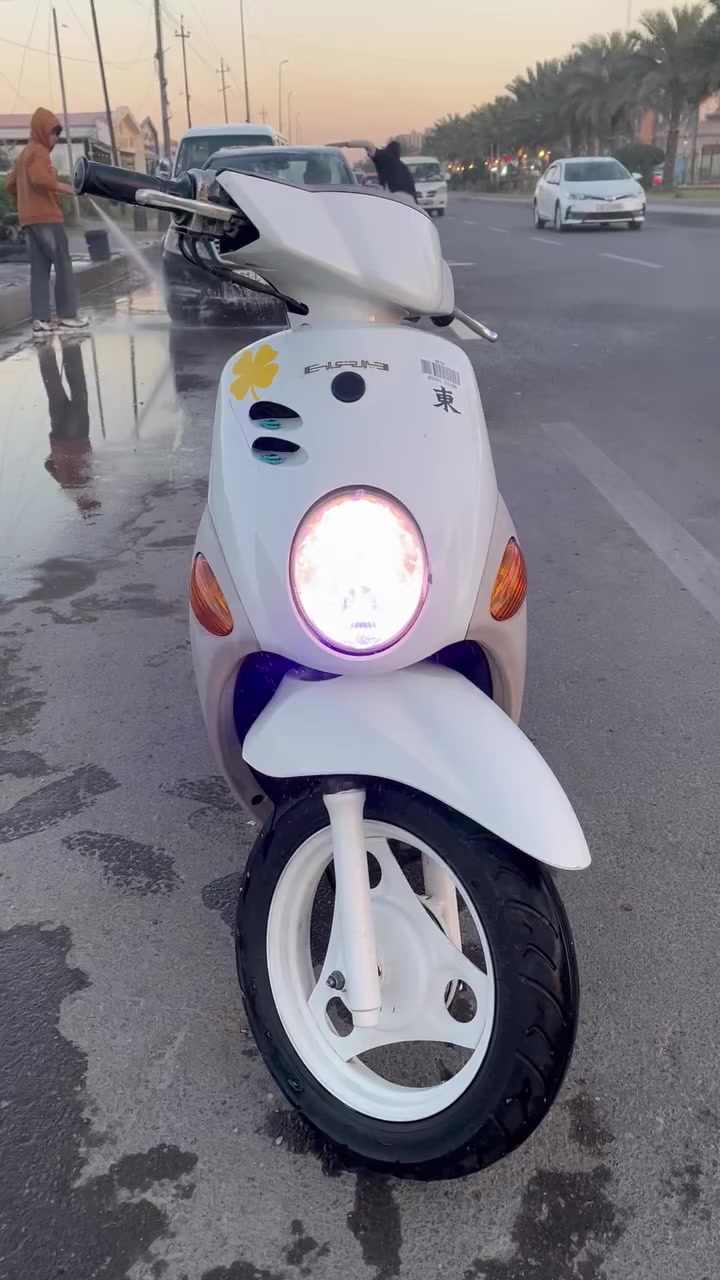 السلام عليكم دراجه فله للبيع الدراجه كفاله عامه مكينه خرسه برغي واحد ما مفتوح بيه كفراته ختم واحد وي المكينه بانزين كله محسن الله شاهد دهن امزويل ولدراجه مال جناي صاله خمس اشهر من نازله 
بس بيه ملاحضه النوزل وصخ 
ولبكلايت مكسور 
غير ذني شخط مابيه وتجي وجيب وياك فيتر يفحص 
عنواني الشعب خلف المحكمه 
***********
هاذه رقمي بي واتساب 
الدراجه رايد ب ٩٥٠. وبيه مجال لطيبين
