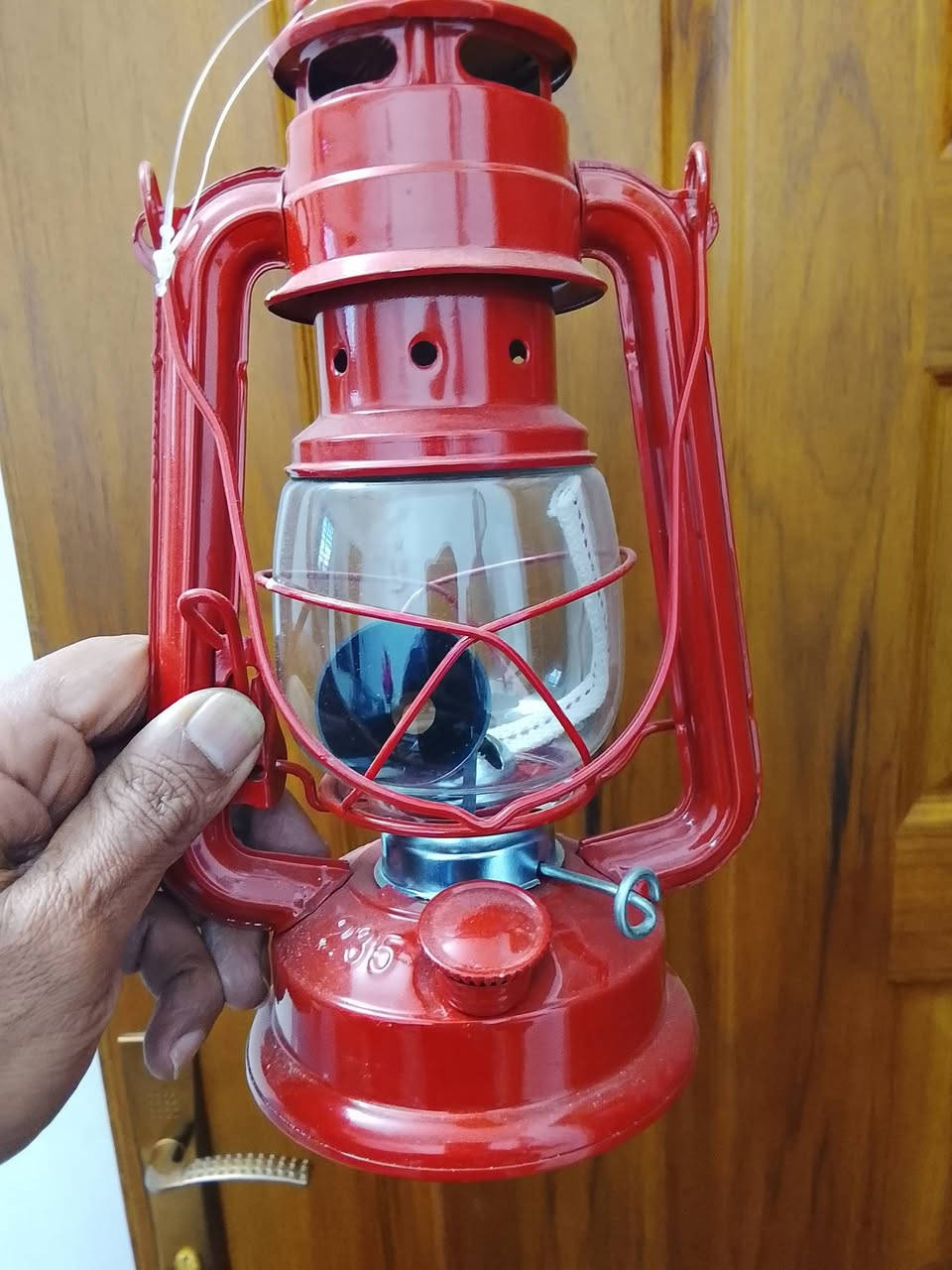 غراض انتيكات جدد للبيع هاون نحاس ثقيل قديم مع الايده سعر 75 منقله كويتيه قديمه  ونضيفه جدا مع هيتر شغال ب 100 ألف فانوس انكليزي جديد سعر 25 لاله هنديه جديده غير مستعمله سعرهه 15 الف مكاني حسينيه يوجد توصيل مراسله أو واتساب ***********
