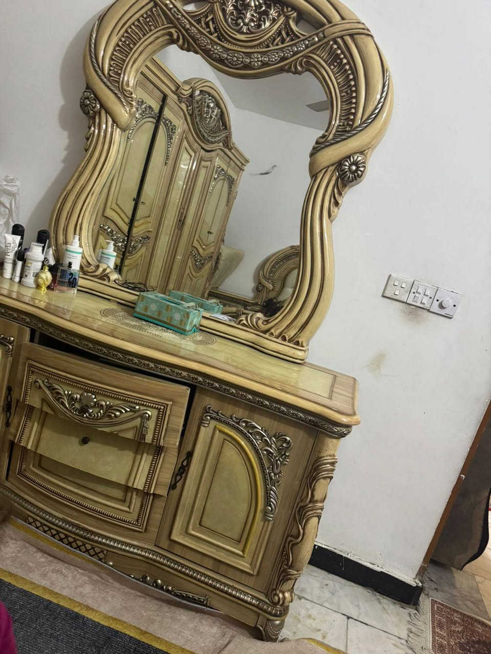 غرفه نوم ماليزيه للبيع اتصال  ع واتساب *********** بياع شهداء
