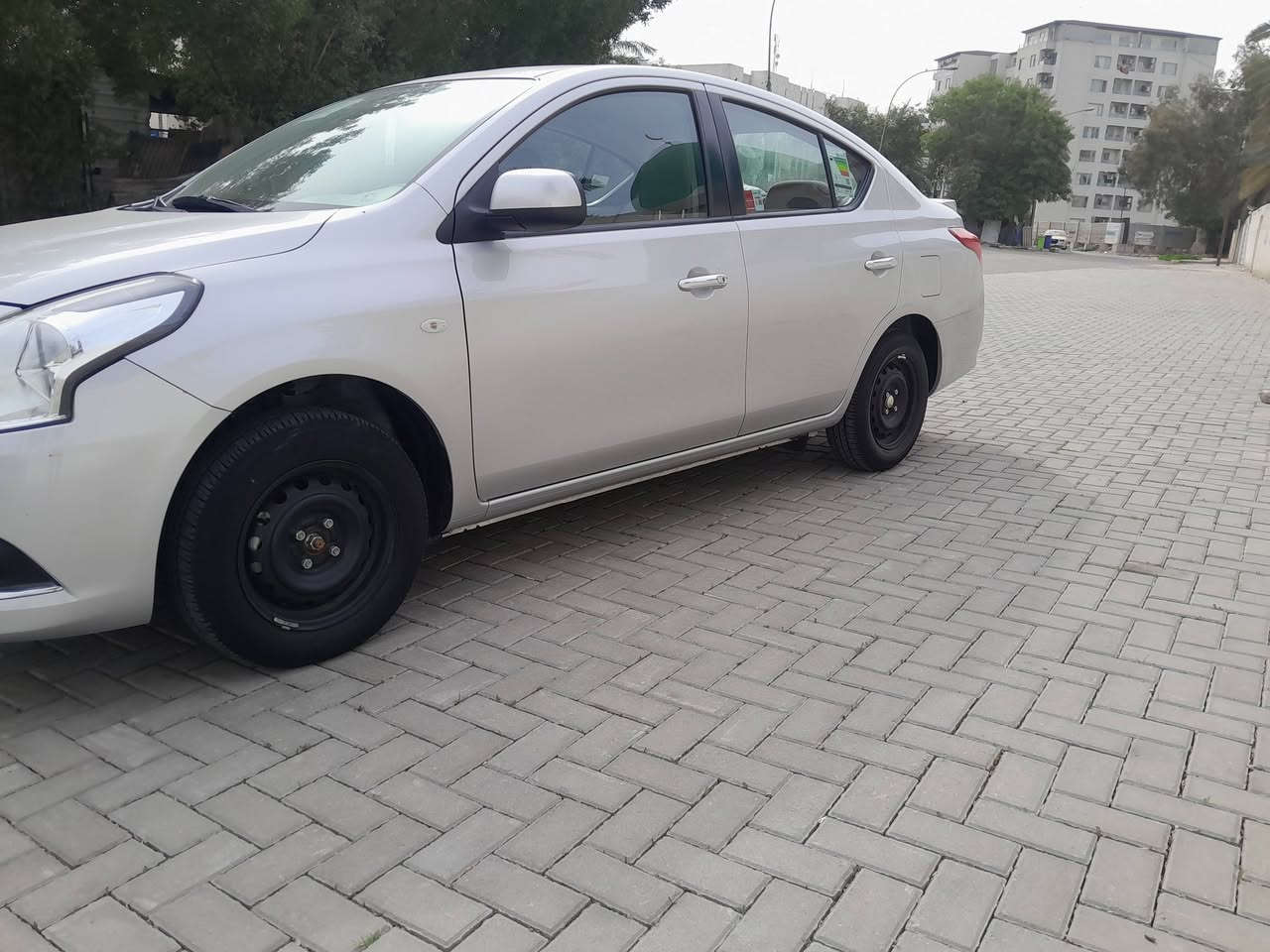 نيسان سني صدي موديل ١٩ كفاله عامه
ع وضعيه الشركه ماشي ١٧ ألف حقيقي وين  يعجبك وديها بشرط ع الفحص   تايرات شركه رقم بغداد جديد هزه جديده مكان السياره بغداد السيديه ***********
