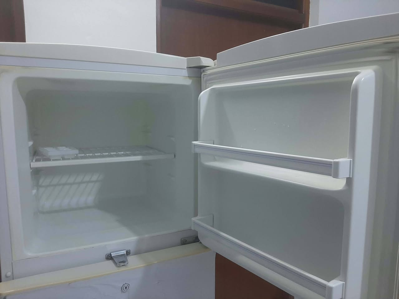 ثلاجة للبيع ما مصلحة نظيفة الباب بي زنجار بسيط السعر 140 وبيه مجال المكان الكوت الهورة


**إذا كنت صاحب هذا الإعلان وتريد حذفه لأي سبب، رجاءا أرسل رسالة إلى الدعم الفني**