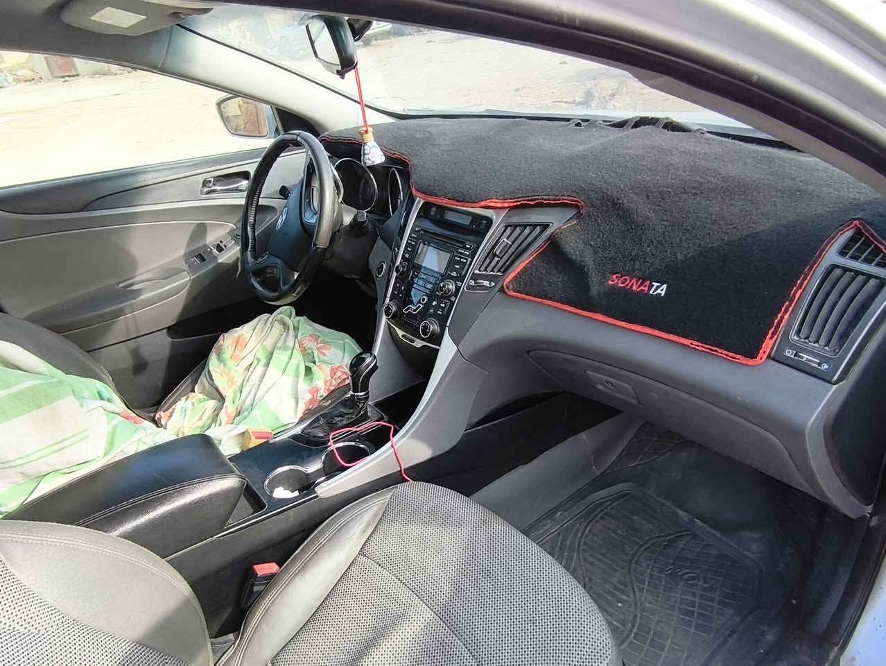 يا الله سوناته 2012جاهزه وجديده محرك 2000تيربو مكفول
سياره جديده مبدل 3قطع رقم نكليزي بسمي مدور ثاني يوم
سعر 107وبيها حك جيه مكان ذيقار ***********
