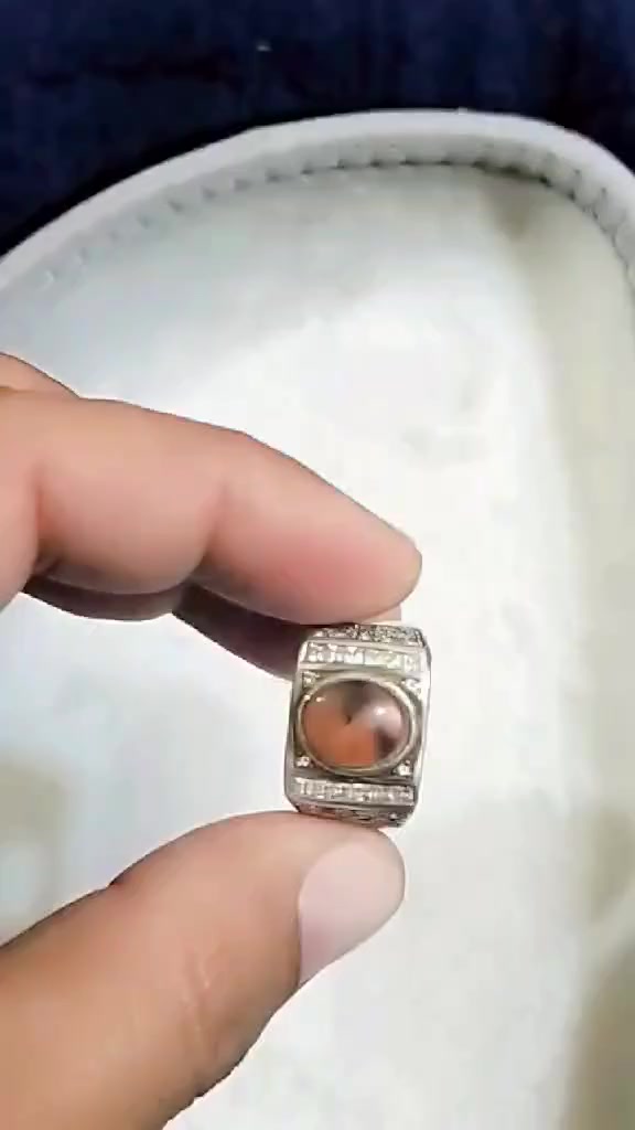 السلام عليكم مجموعة خواتم من العقيق اليماني والياقوت والسليماني ومسابح للبيع الشراي يراسلني وات ساب ***********
