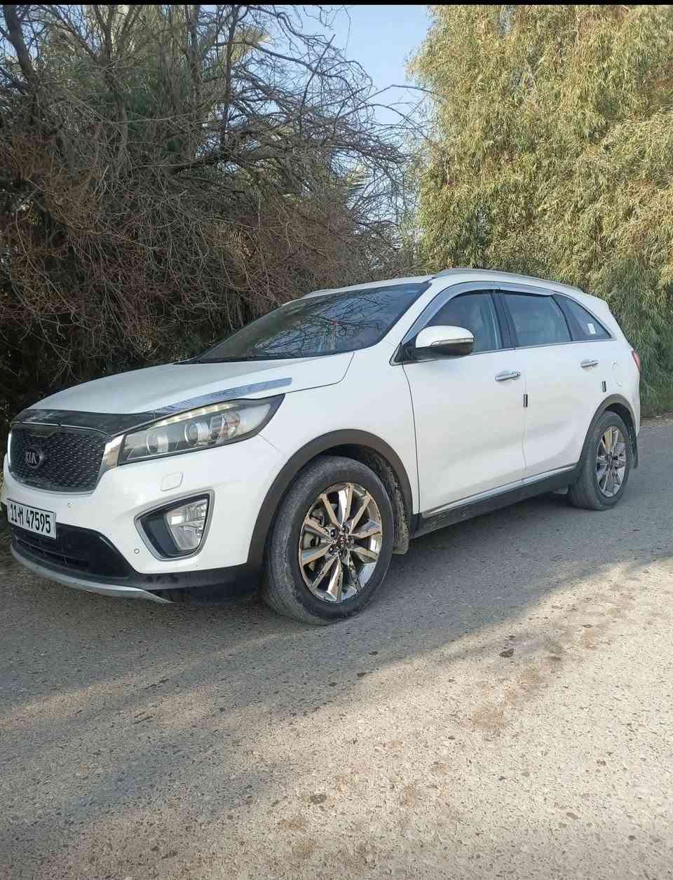 سورنتو 2016 خليجي
مكفوله من كلشي بيهه قطعه صغيره صبغ مثل ما موضح بالسونار 

ماشيه ١٣٨الف 

محرك ٦ سلندر 

حساسات +كامره دواره+مري كهربائيه+بصمه

رقم بغداد باسمي
***********

السعر ٢١٥ ورقه وبيها مجال
