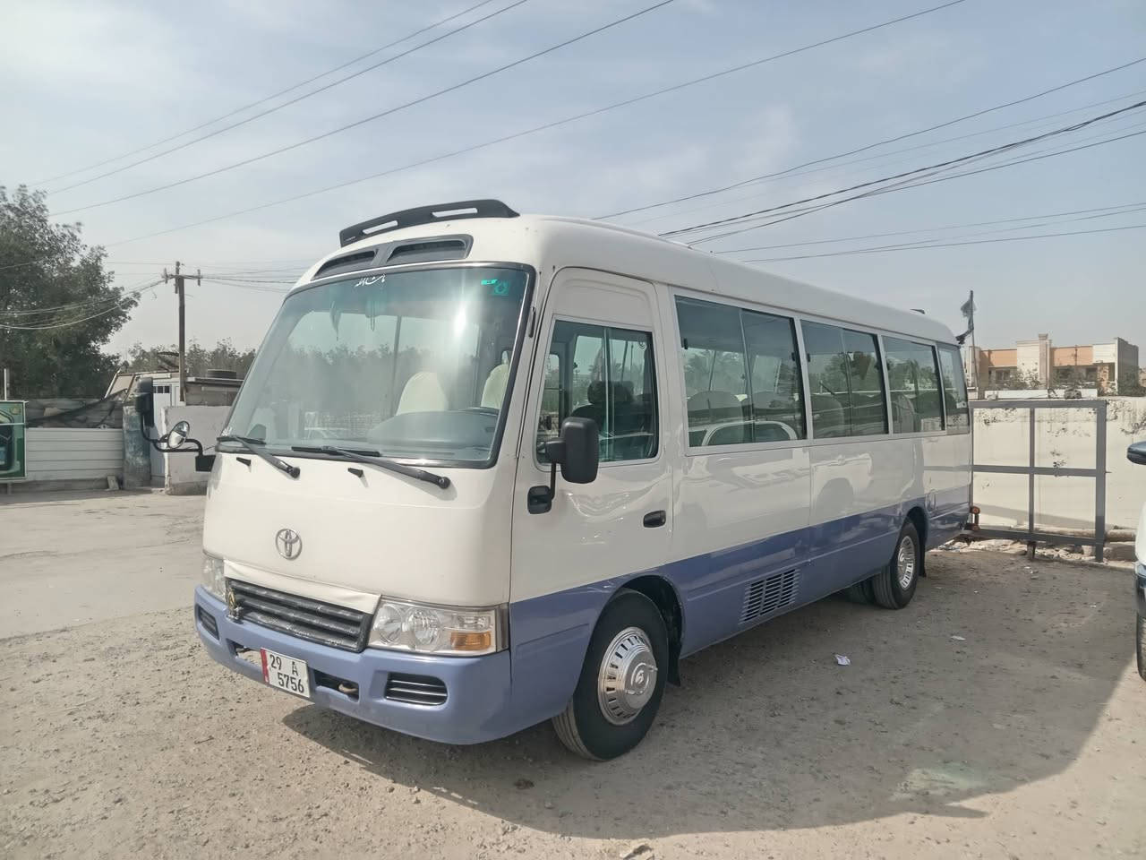 سلام عليكم كوستر ٢٠٠٧ للبيع سياره رقم نكليزي بسمي سنويه ٢٠٣٠ مصفره هيئه وغرامات مكينه وكير اكسل كفاله منضومه تبريد جديده خير من الله تخم تاير جديد سياره غاز بانزين تخم تاير جديد باتري جديد راديتر جديد فاتح ٤ وياله قبل سبوع نافضهن نفض بريك كله جديد  بيهة صبغ ربع ابو الدكمه ليوره بذيل الخلفي درع خلفي سبايدرات سياره خير من الله مكاني بغداد جسر ديالى الجديد *********** السعر ٢١٥ وبيهة مجال قليل
