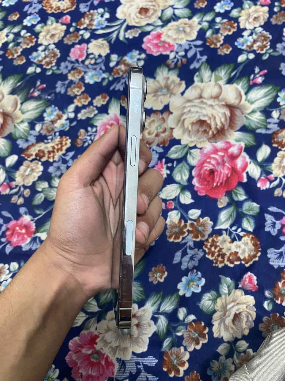 سلام عليكم آيفون 13 برو ماكس بطاريه 86 ذاكره 256 دبل سيمكرت إلكتروني وسيمكرت عادي تليفون لونه ابيض تليفون برغي ما مفتوح لي ونضيف بشكل شخطه مابي مثل مجاي تشوفون بلصور شغال كلشي تليفون نضيف وجديد بشكل رايده ب800 وبي مجال مكاني بغداد مدينه الصدر


**إذا كنت صاحب هذا الإعلان وتريد حذفه لأي سبب، رجاءا أرسل رسالة إلى الدعم الفني**