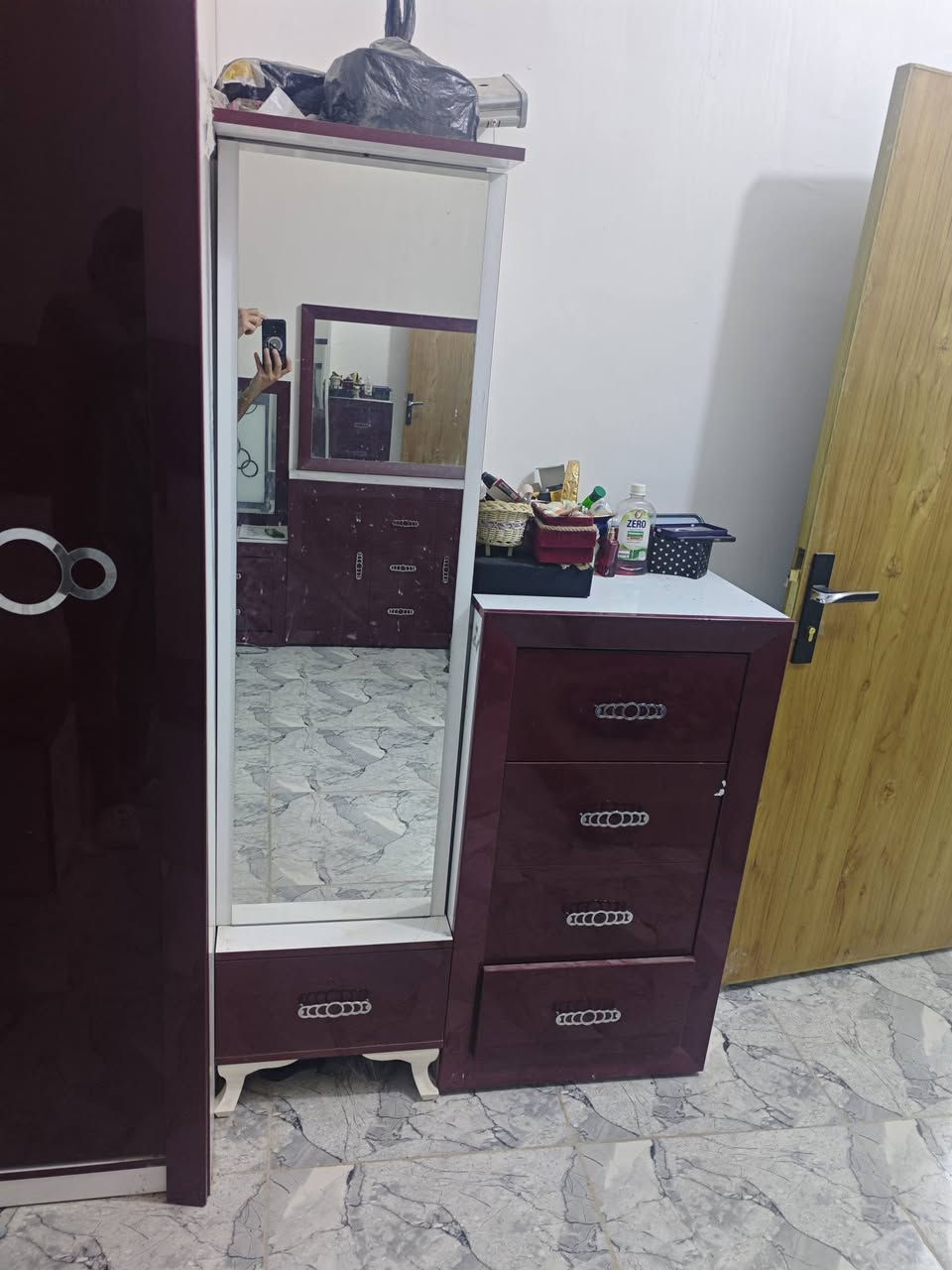 غرفه اخشاب تركيه السعر 275 قفل بدون احراج مانزل من السعر مكاني شارع سدة القديم الرقم ***********
