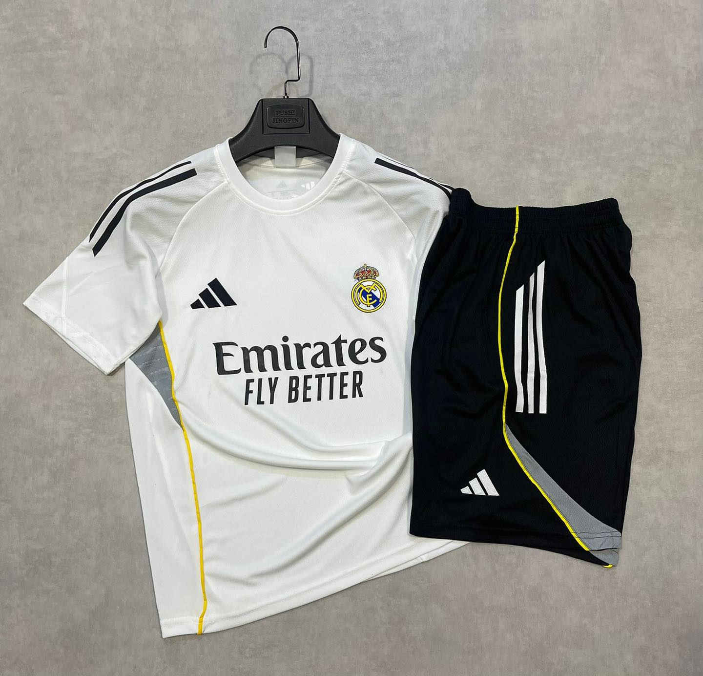 العنوان بغداد المعامل البستان مجاور مطعم اوراس 
متوفر توصيل لجميع المحافظات


**إذا كنت صاحب هذا الإعلان وتريد حذفه لأي سبب، رجاءا أرسل رسالة إلى الدعم الفني**