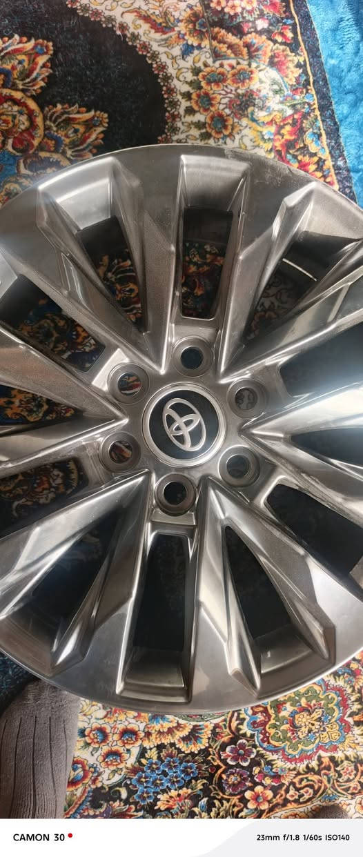 ويل كب مقاس ٢٠ لاندكروز
جديد فقط مفتوح من الكارتون للبيع 
الاتصال على الرقم ***********
