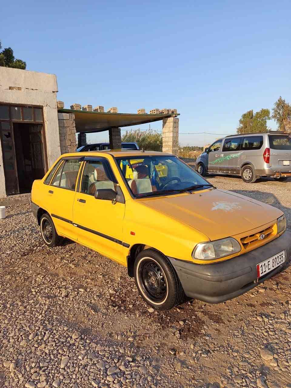 السلام عليكم للبيع سياره سايبه موديل 2013رقم بغداد سنويه لل27 مصفره هيئة وغرامات گير ومحرك خير من الله تخم تاير وسدر جدد مكان السياره بابل شوملي رقم الهاتف ***********
